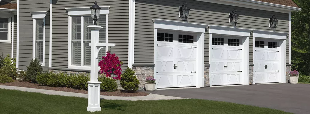 X Layout, Flat base, 9’ x 7’, White, windows with Stockton Long Inserts